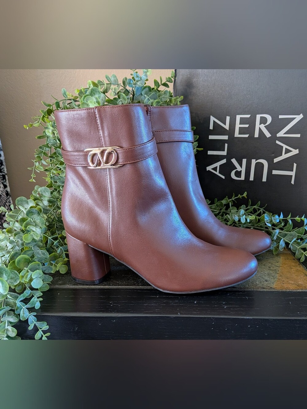 NWT! Naturalizer Lottie Ankle Booties in CAPPACINO Size 9.5 - Picture 2 of 7